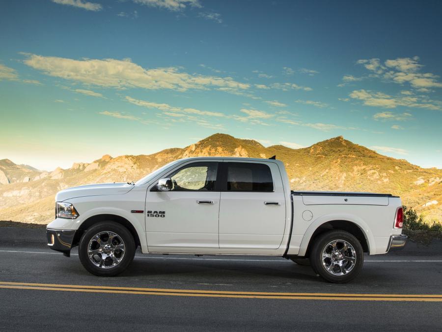  Dodge Ram 1500 Laramie Crew Cab 2012 года  (фото 3 из 30)